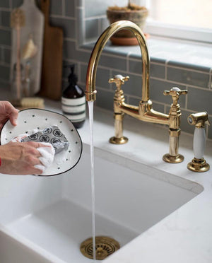 Washing Dishes = PMT (Personal Meditative Time)